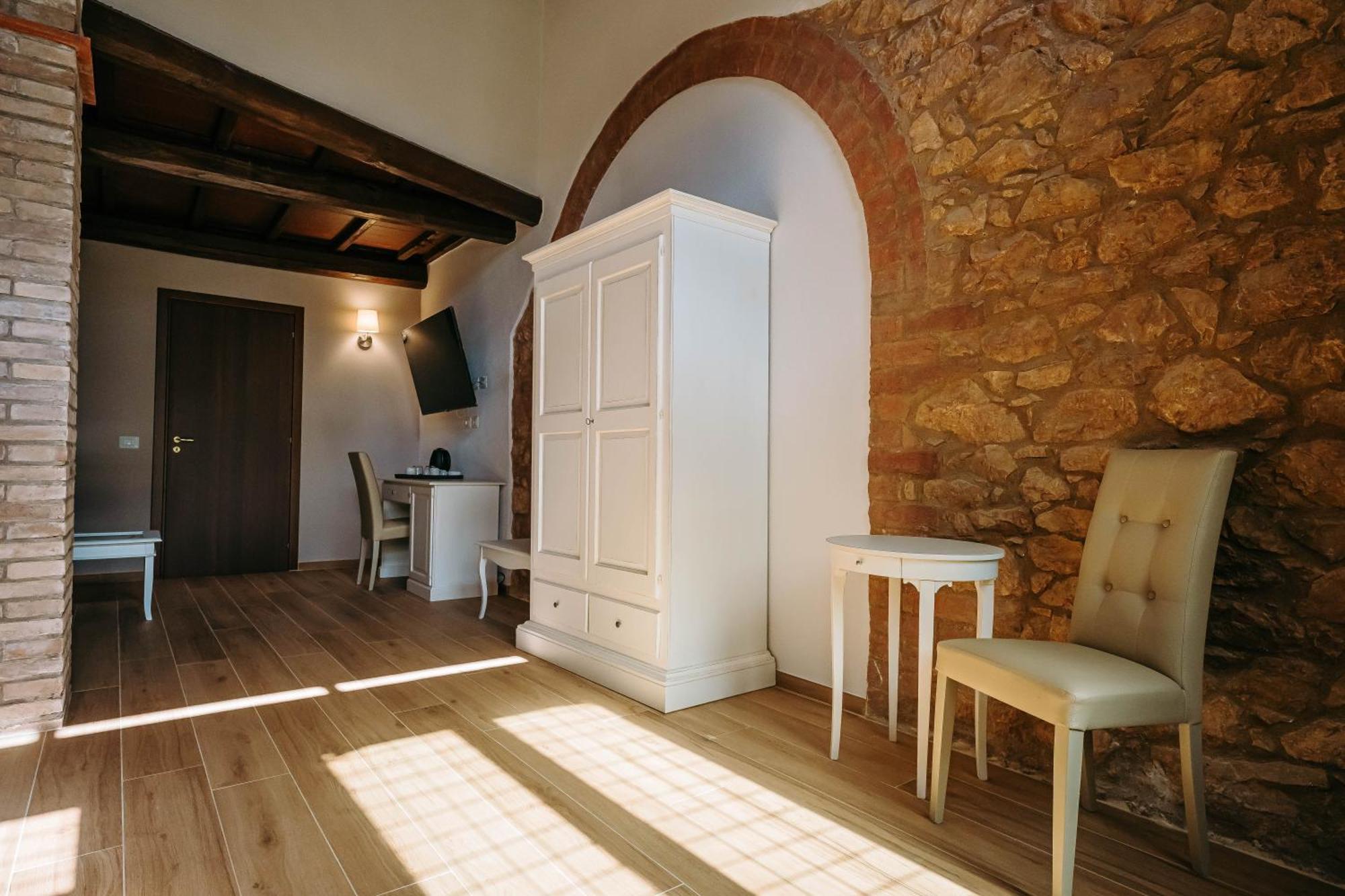 Gasthaus Borgo Il Poggiaccio Residenza D'Epoca Sovicille Exterior foto