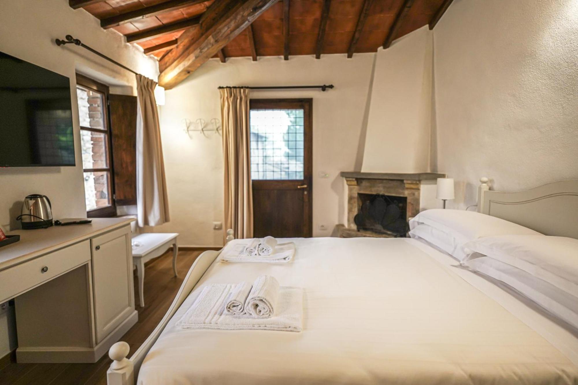 Gasthaus Borgo Il Poggiaccio Residenza D'Epoca Sovicille Exterior foto